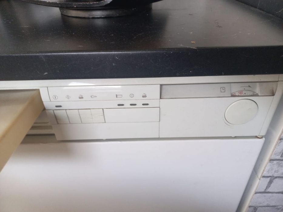 Maquina de secar roupa com deposito e bom estado