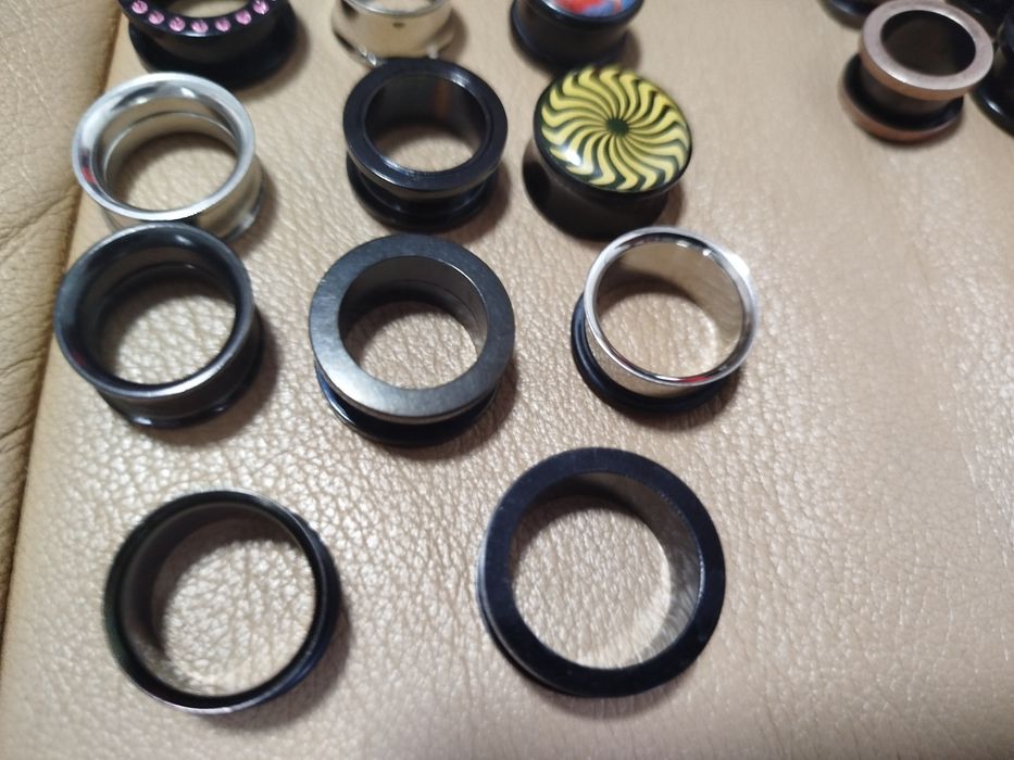 Тунелі / плаґи / розтяжки для вух — великий набір, нові