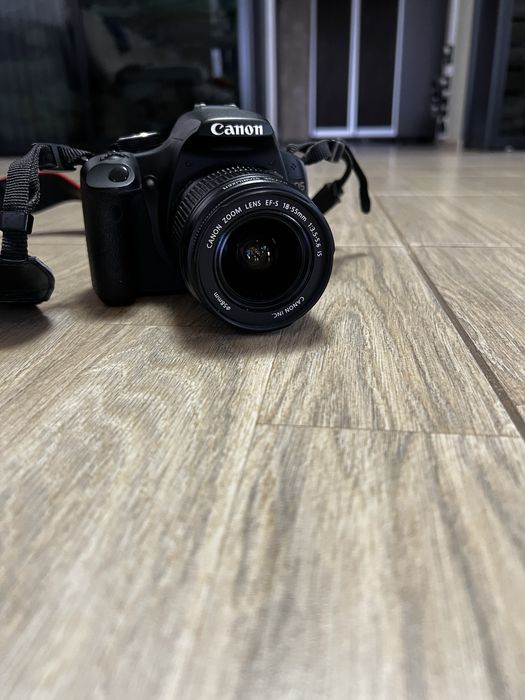 Продам фотоапарат Canon состояние как новое