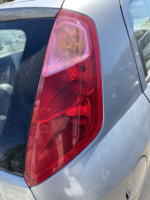 Farolins traseiros fiat punto evo conjunto
