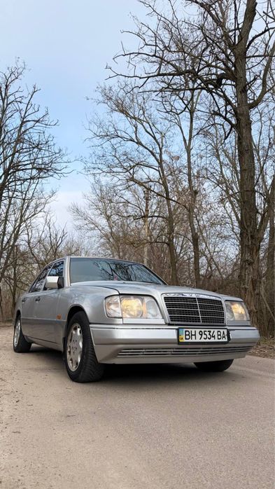 Продам MERCEDES 124