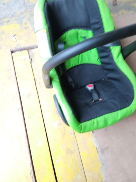 Nosidełko samochodowe dla dziecka