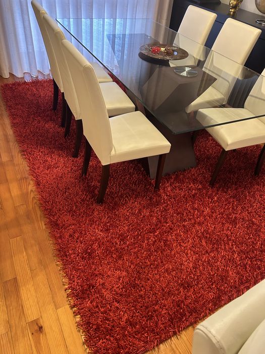 Carpete de sala vermelha