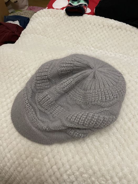 Boina de inverno cinza