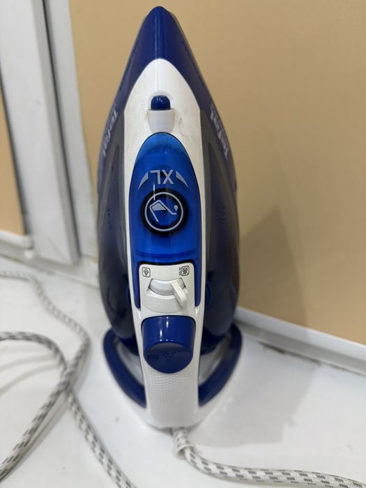 Фирменный утюг с паром