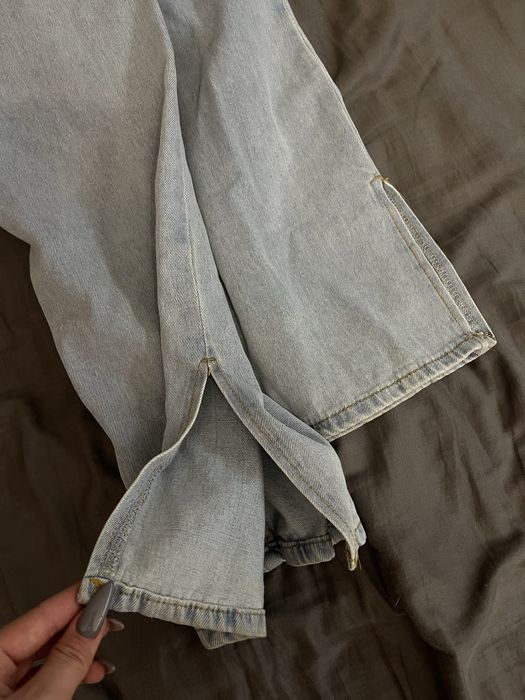 джинсы светло-голубые