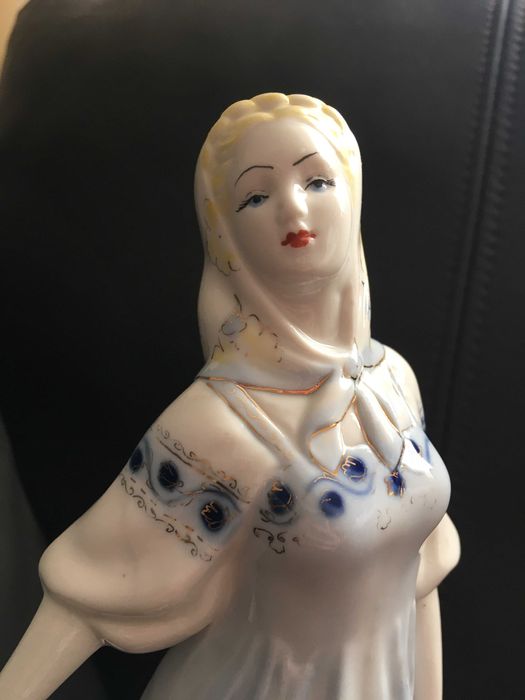 Статуетка фігура порцелянова фарфор Танець Берізка. Чудово.