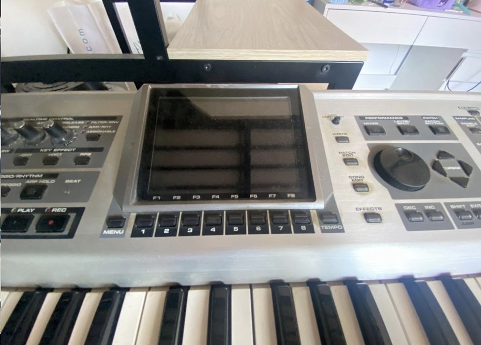 Roland Fantom X6
