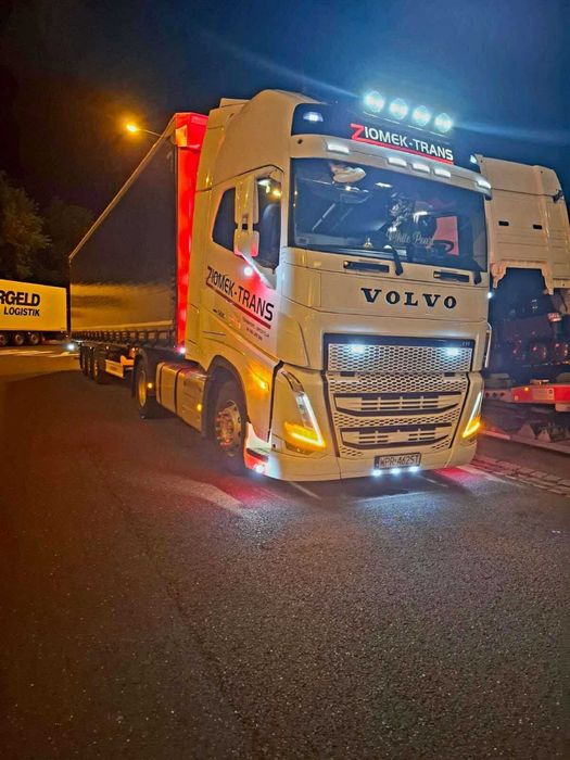 Transport krajowy i międzynarodowy Solówki naczepy z windaWrocław