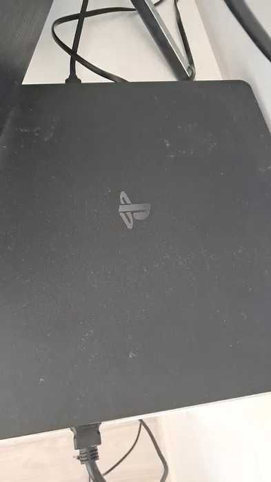 playstation 4 com comando