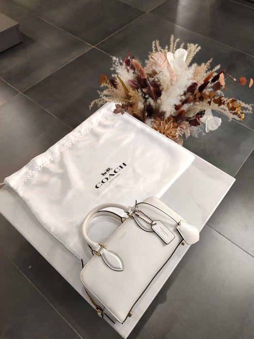 Сумка Coach Bowery Satchel 22 Chalk