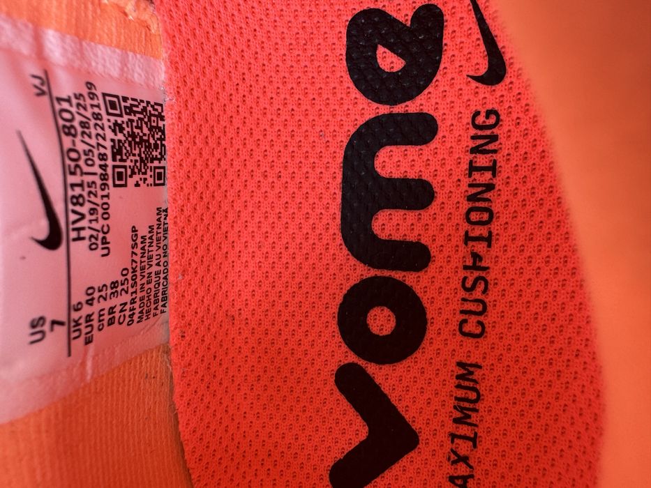 Оригінал! Nike Vomero Plus кросівки 39