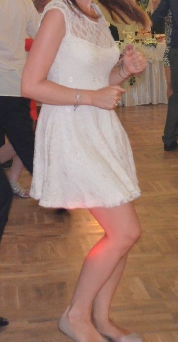 Krótka sukienka koronkowa, na wesele, chrzest, komunie, r.S/M