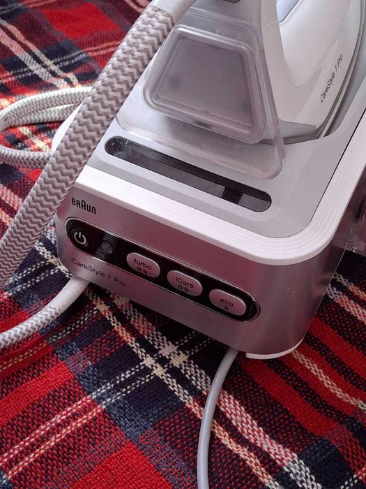 Гладильная система Braun CareStyle 7 Pro Утюг с парогенератором