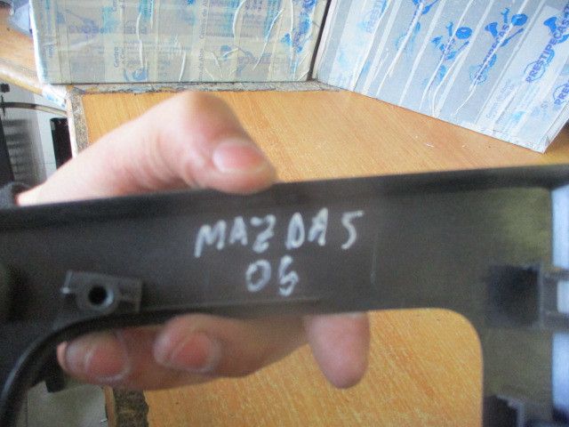 Moldura da consola central / rádio / aro MAZDA 5 (CR19)