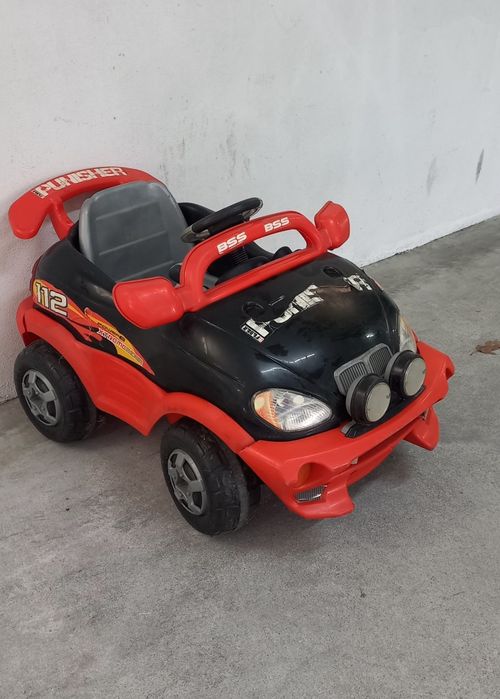 carro eléctrico de criança