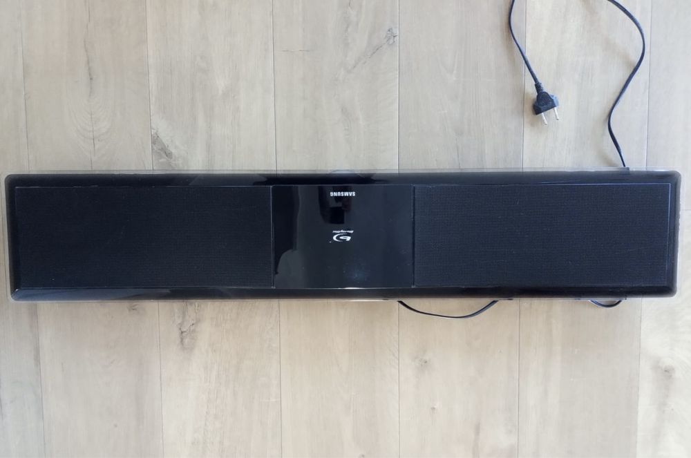Kino domowe Samsung HT-BD8200 panel ( na części) subwoofer