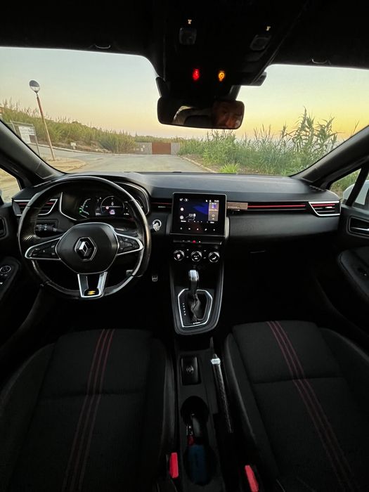 Renault Clio E-Tech Hibrid 140cv - ótimo estado