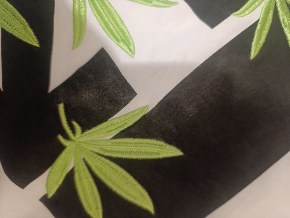 Off white weed arrows