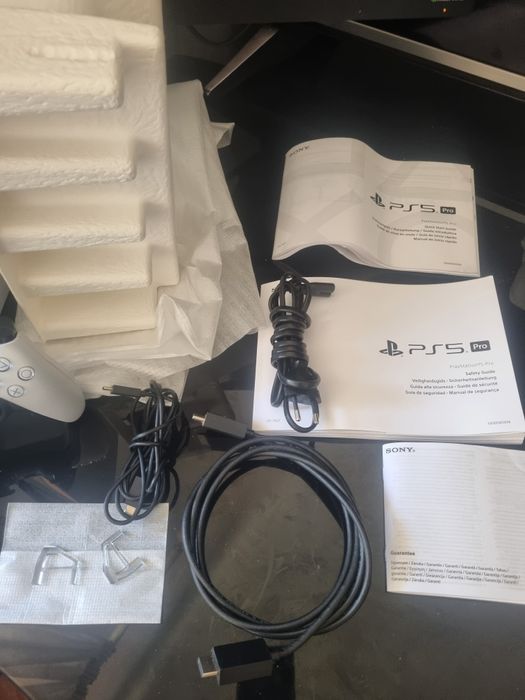 Aceito Ps5 slim como parte do pagamento + acerto 399,99€ Ler anúncio !