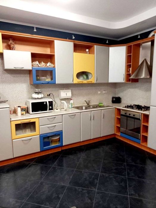 Ярославів Вал 21-Г  Центр Золоті Ворота Простора (229 кв м)