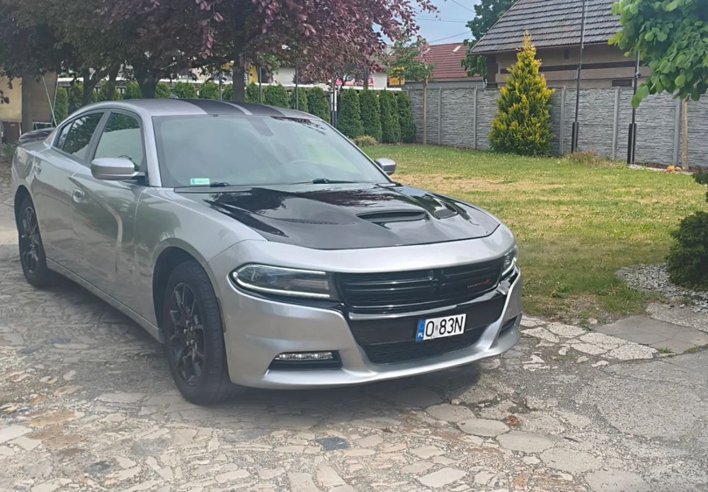 Dodge Charger Pierwszy właściciel w kraju od 5lat stan bdb. Polecam. Napęd 4X4