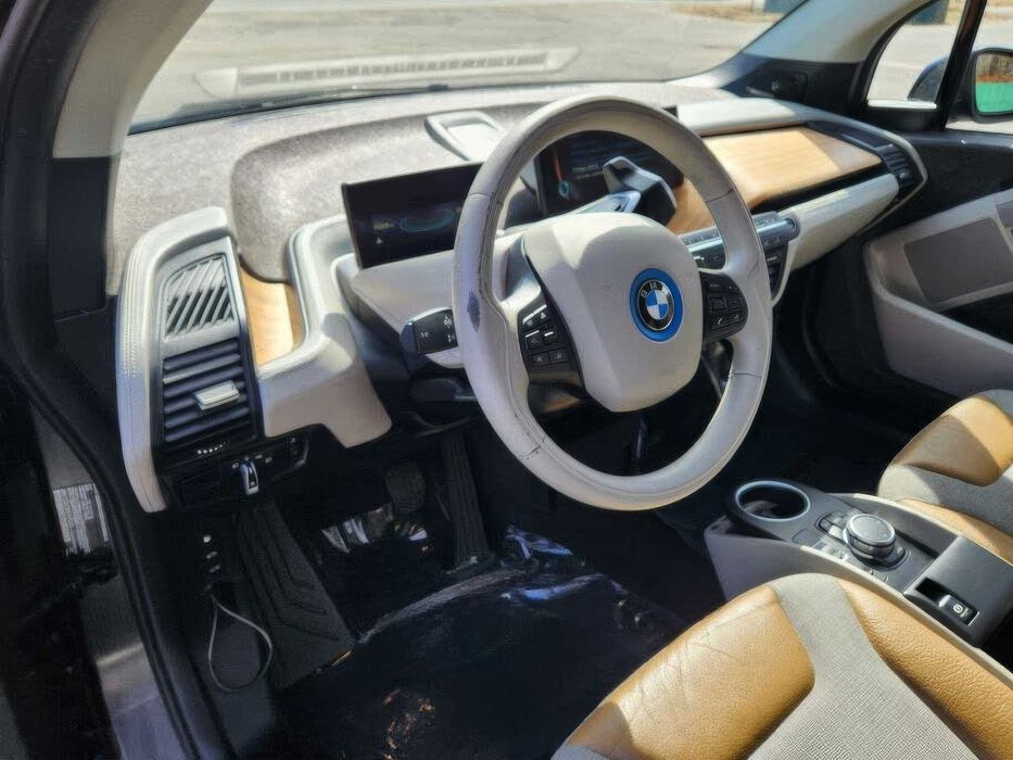 BMW i3 0.7      2015