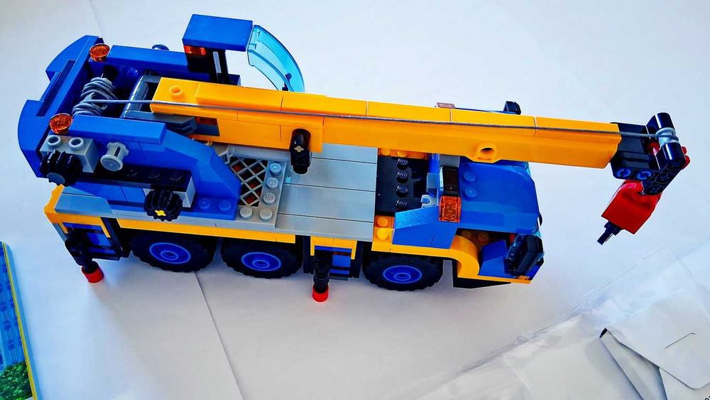 Lego City 60324 Mobile Crane em peças novas semi montado