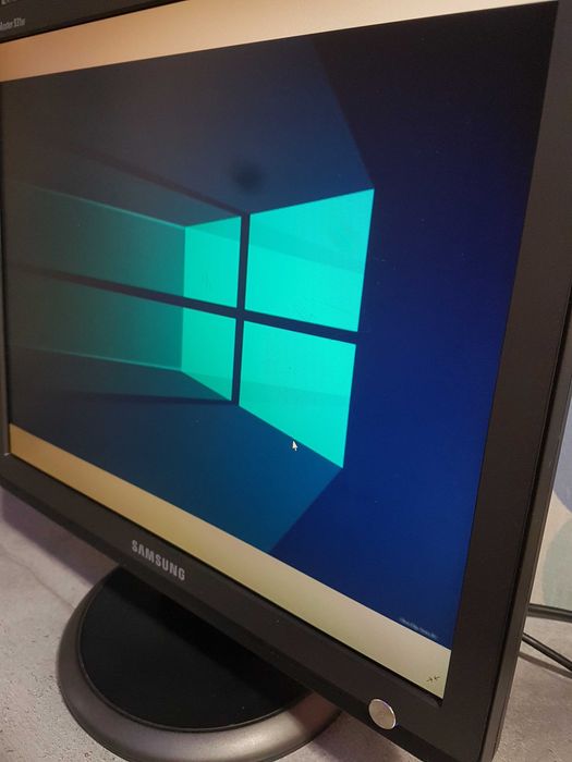 Монитор 19 дюймов Samsung 931BF