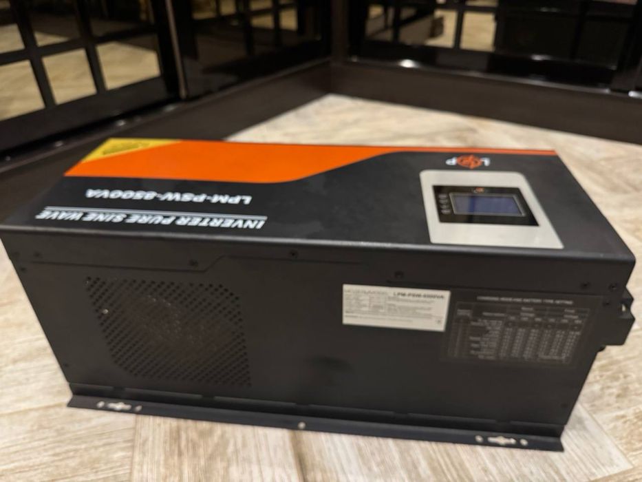 Продам Інвертор LogicPower 8500VA