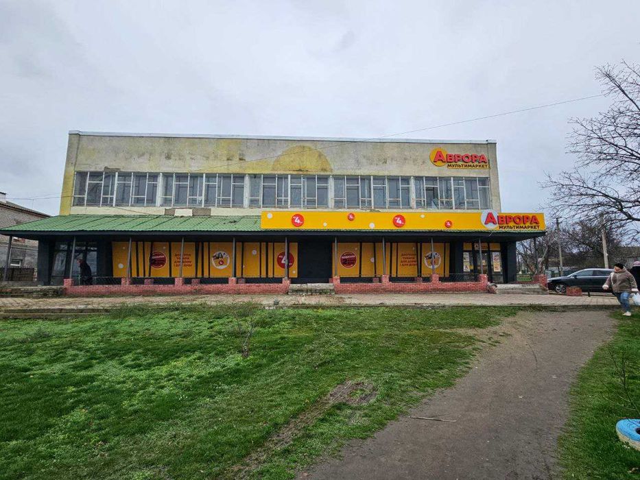 Доманівка магазин 479 кв.м. центр на головній площі