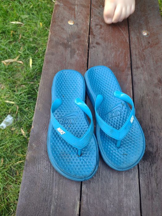 Klapki Nike r 32