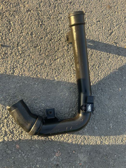 Патрубок інтеркулера Dodge Jorney 04891861AB