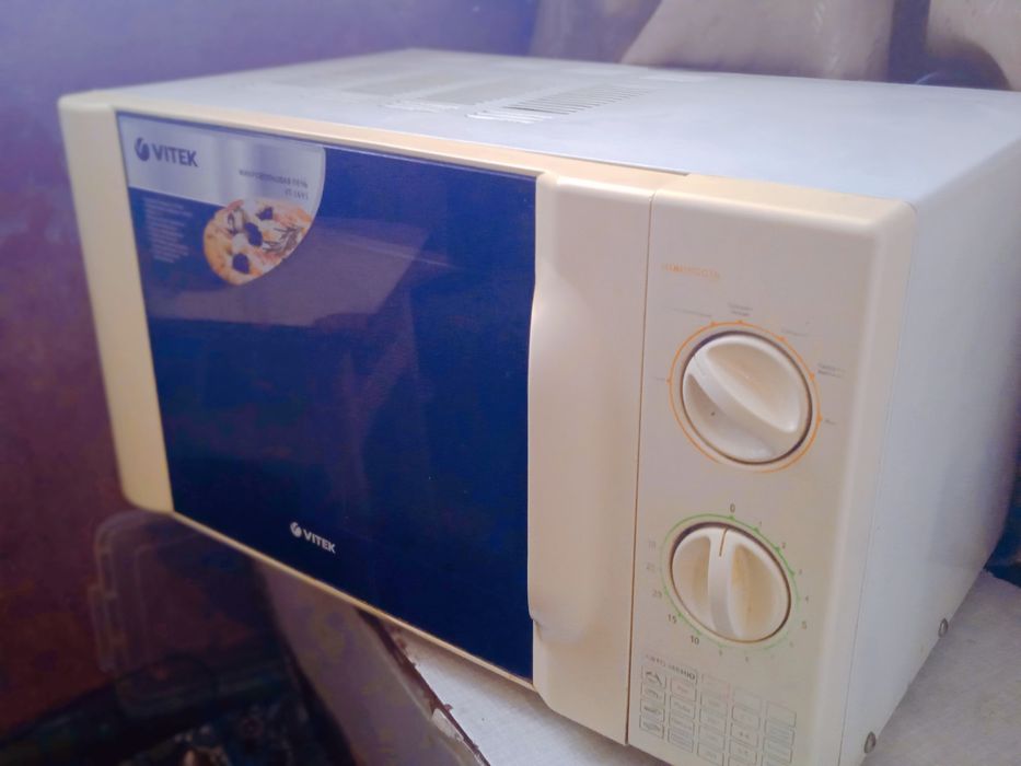 Мікрохвильова піч Vitek