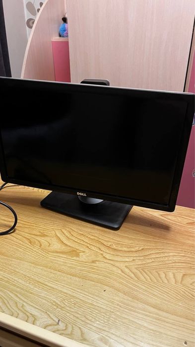 Монитор DELL 22 дюйма