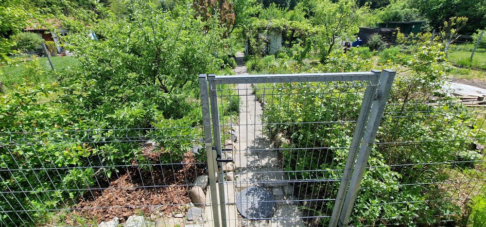 Duża działka rekreacyjna ROD związkowiec przy stadionie żużlowym