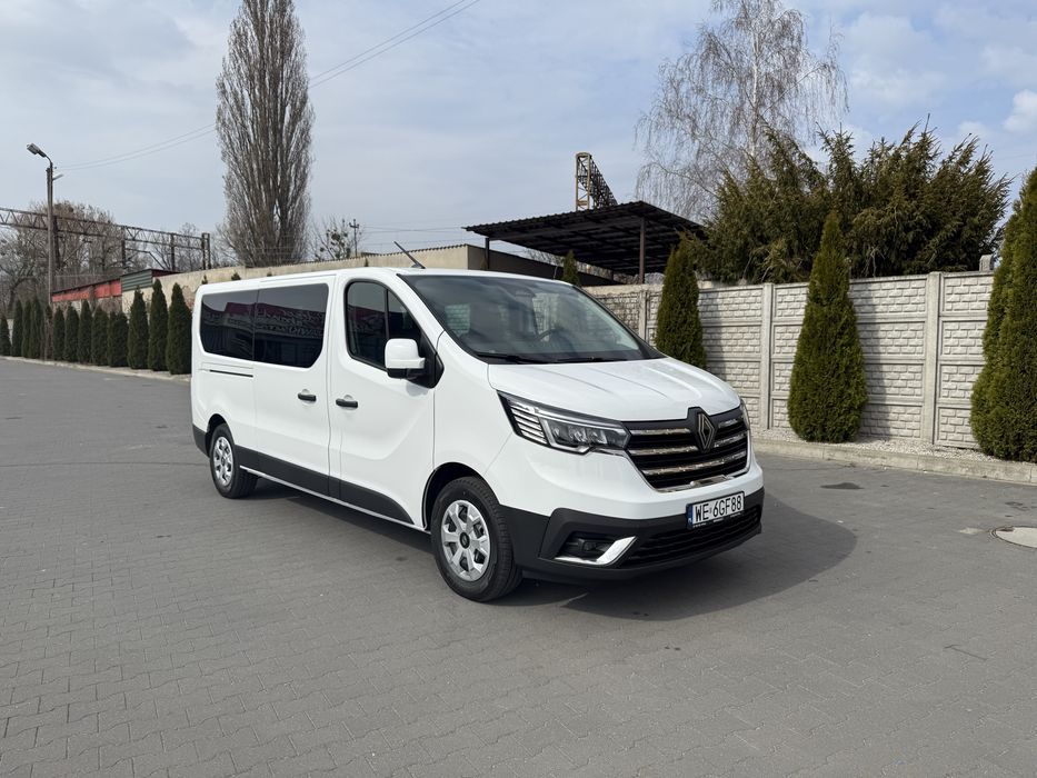 Renault Trafic 9-osobowy