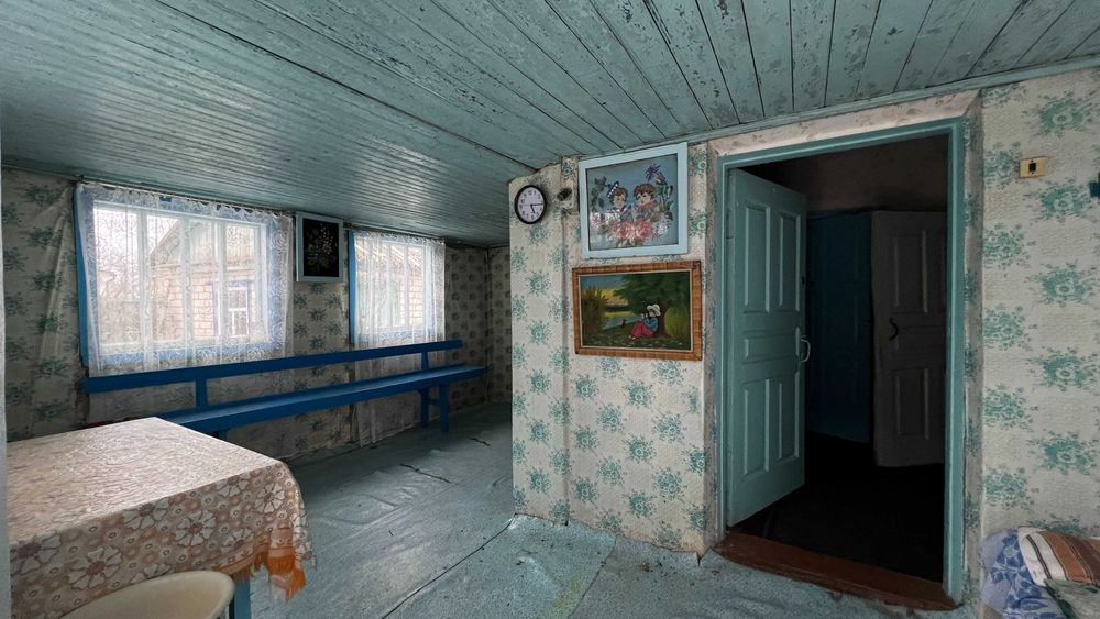 Продаж будинку в селі Русанів, 3 кімнати, газ, ділянка 25 соток, центр