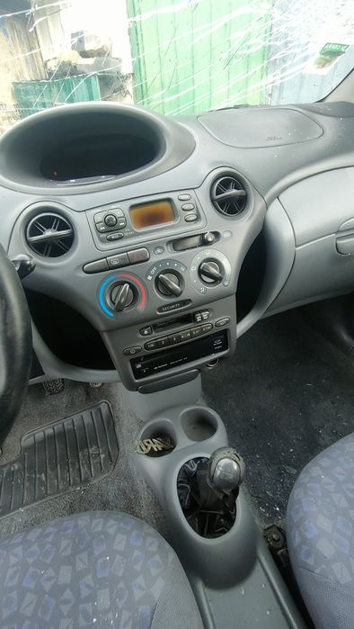 Vendo Toyota Yaris acidentado