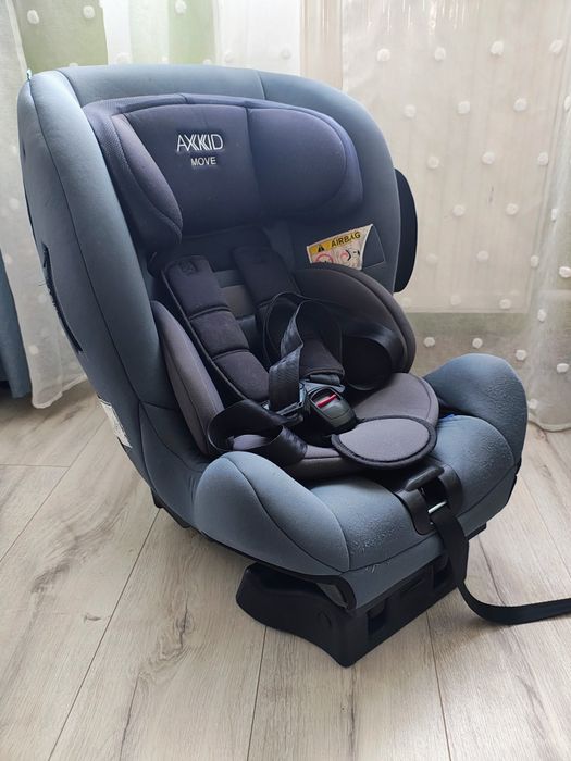 Fotelik RWF Axkid Move (9-25 kg) 
O