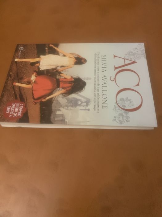 Aço Siilvia Avallone