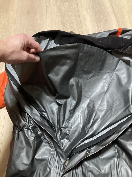 Jednoczęściowy  motocyklowy kombinezon przeciw deszczowy Rukka rozmiar 56