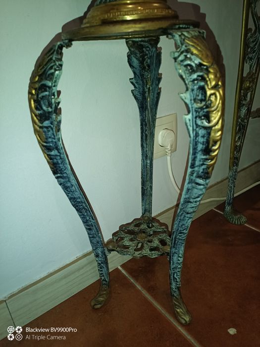 Lindas peças em latão mesa de apoio mais jarrão