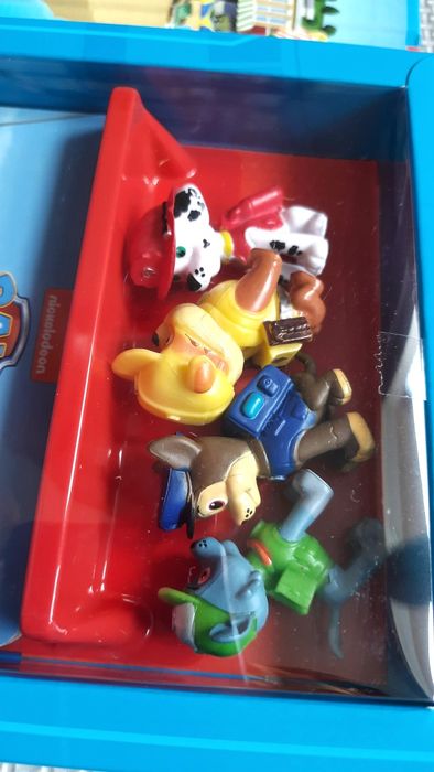 Paw Patrol Tattle Tales książeczka z figurkami po angielsku
