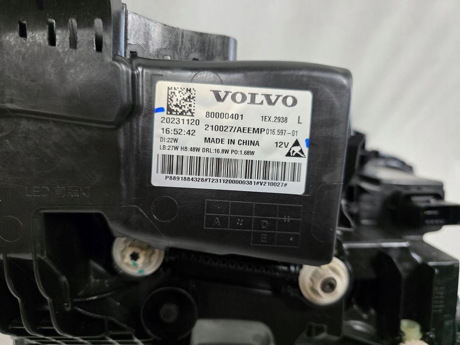 volvo ex30 2024 przód strona lewa lampa przednia 80000401