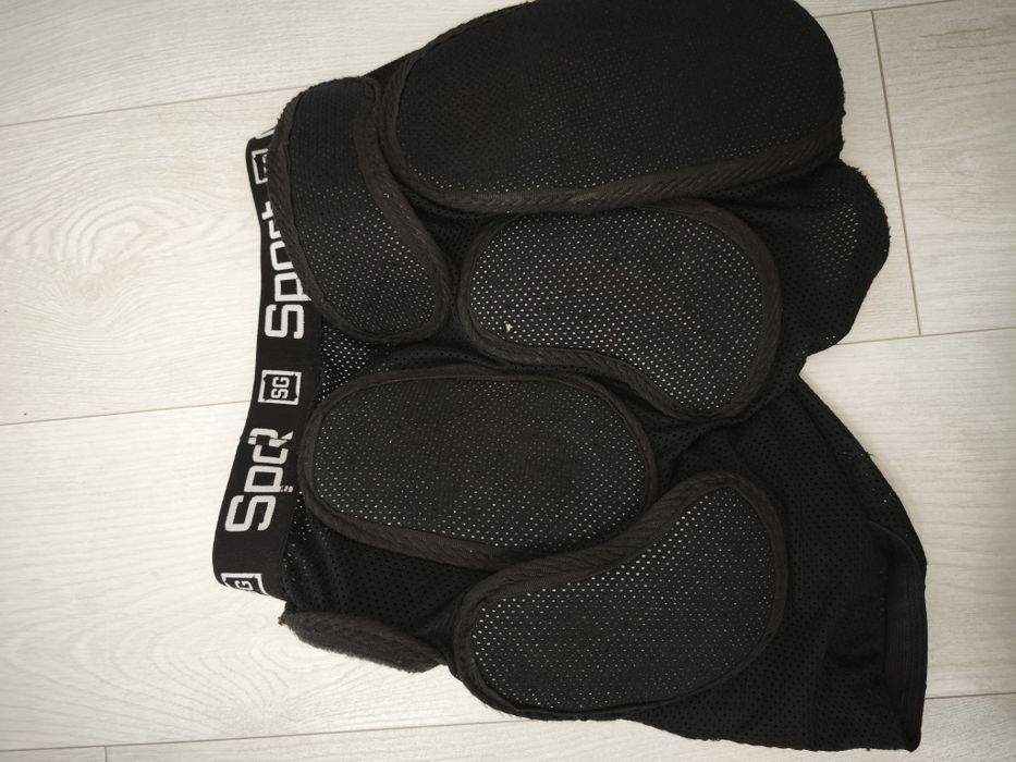 Шорти захисні Sport Gear для дорослих (S)