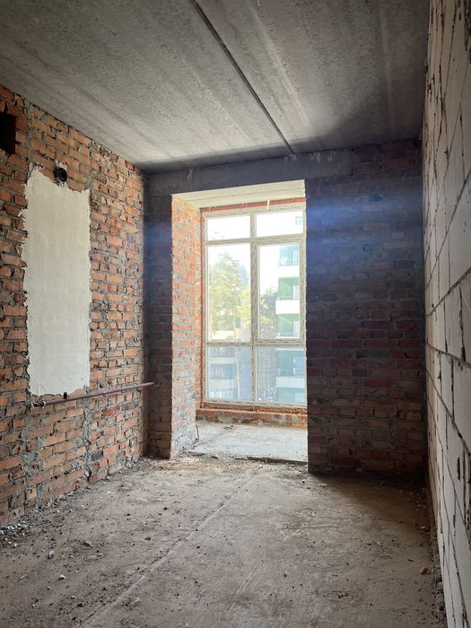 КЛЮЧІ НА РУКАХ повноцінна 2к, до Києва 20хв