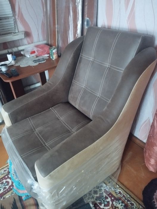 . Кресла 2 шт. В хорошем состоянии.