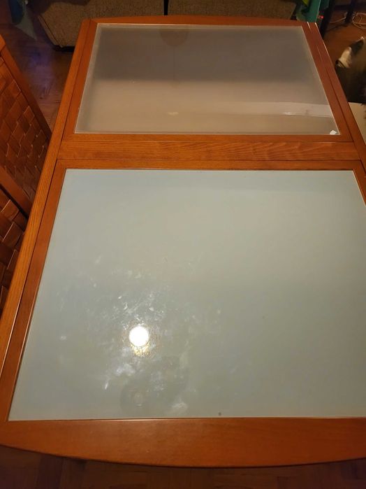 Mesa de sala em madeira extensivel