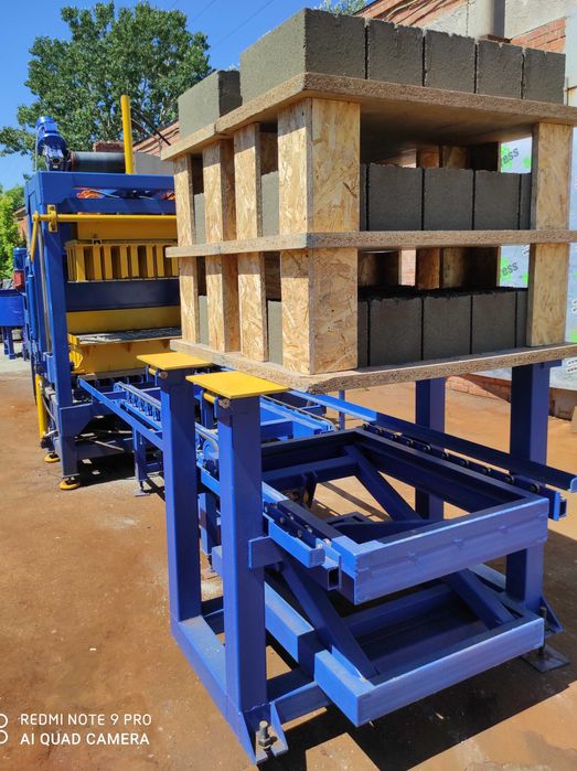 Вибропресс (полуавтоматическая линия) для  строительных блоков